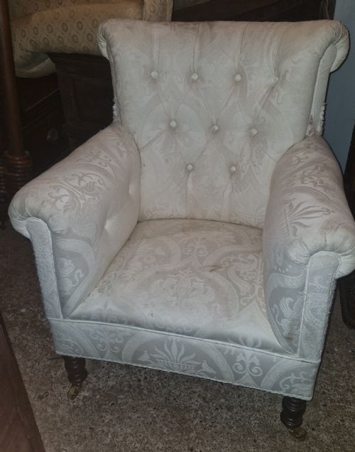 EDWARDIAN WOODSTOCK STYLE UPHOLSTERED ARMCHAIR OF GOOD SIZE - ADDITIONAL PHOTO 19