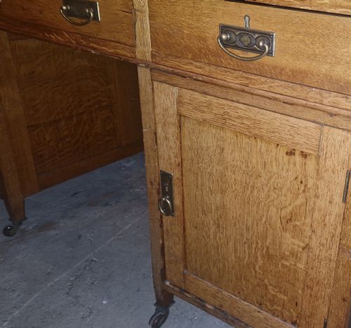LARGE LIGHT OAK PEDESTAL PARTNERS DESK IN THE STYLE OF HEALS - ADDITIONAL PHOTO 3
