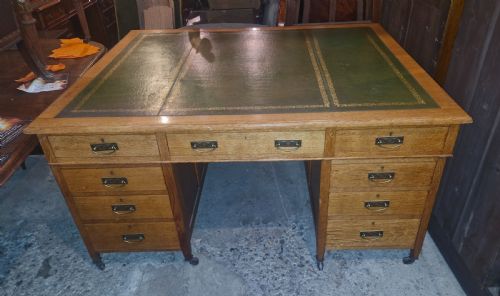 LARGE LIGHT OAK PEDESTAL PARTNERS DESK IN THE STYLE OF HEALS - ADDITIONAL PHOTO 13