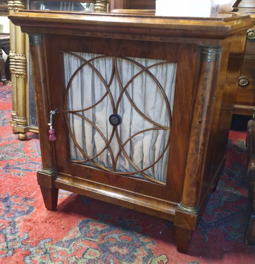 EARLY VICTORIAN MAHOGANY SINGLE DOOR SIDE CABINET - ADDITIONAL PHOTO 8