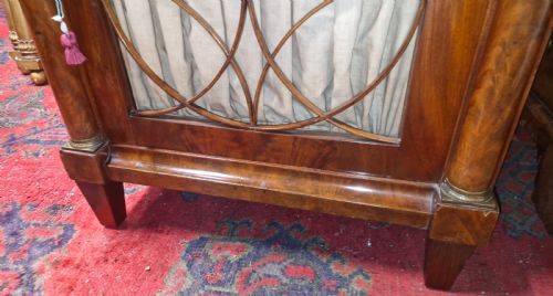 EARLY VICTORIAN MAHOGANY SINGLE DOOR SIDE CABINET - ADDITIONAL PHOTO 13