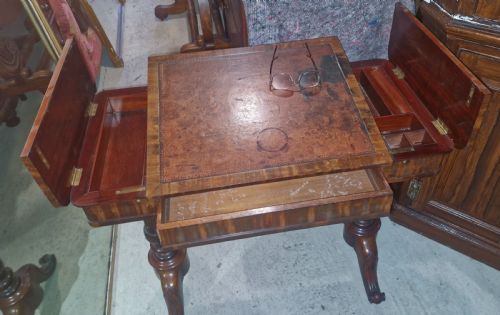 REGENCY MAHOGANY WRITING TABLE - ADDITIONAL PHOTO 9