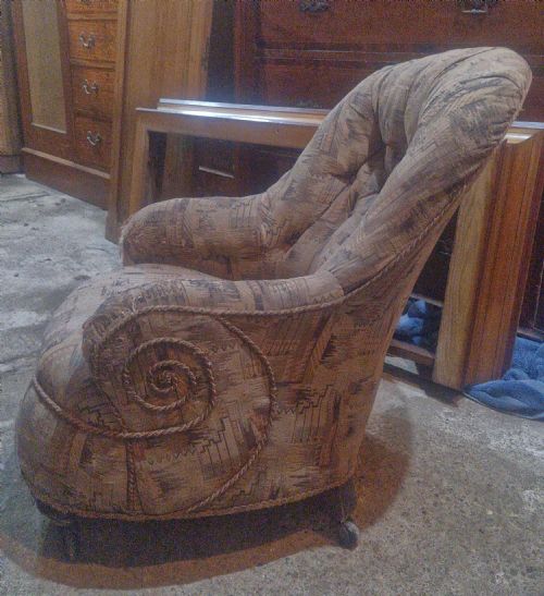VICTORIAN UPHOLSTERED BUTTON BACK BEDROOM CHAIR - ADDITIONAL PHOTO 4