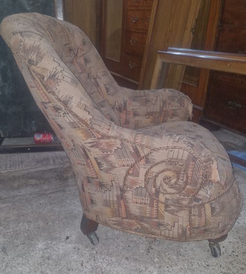 VICTORIAN UPHOLSTERED BUTTON BACK BEDROOM CHAIR - ADDITIONAL PHOTO 6