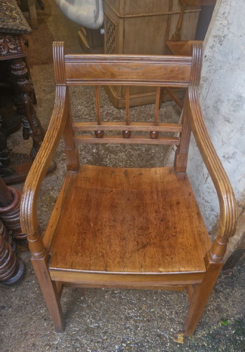 REGENCY EAST ANGLIA DISH SEAT ARMCHAIR - ADDITIONAL PHOTO 2