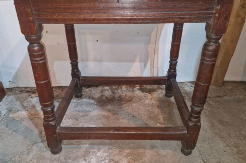 18TH CENTURY OAK SIDE TABLE - ADDITIONAL PHOTO 3