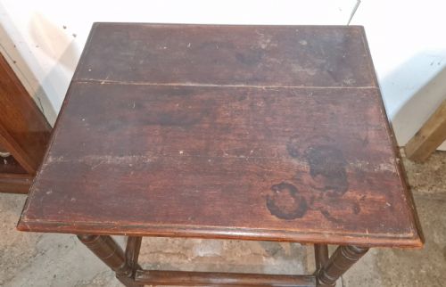 18TH CENTURY OAK SIDE TABLE - ADDITIONAL PHOTO 4
