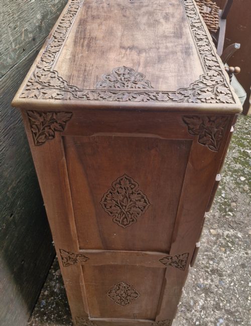 1930S ANGLO INDIAN CARVED CHEST OF 7 DRAWERS - ADDITIONAL PHOTO 4