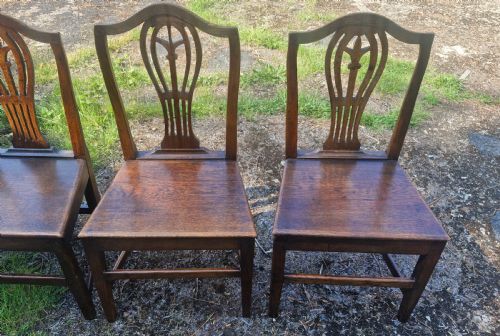 4 EARLY 19TH CENTURY COUNTRY WOOD SEAT KITCHEN DINING CHAIRS - ADDITIONAL PHOTO 4