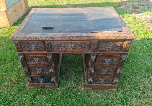 CARVED OAK DESK - ADDITIONAL PHOTO 3