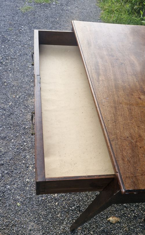 LATE GEORGIAN MAHOGANY SIDE TABLE - ADDITIONAL PHOTO 3
