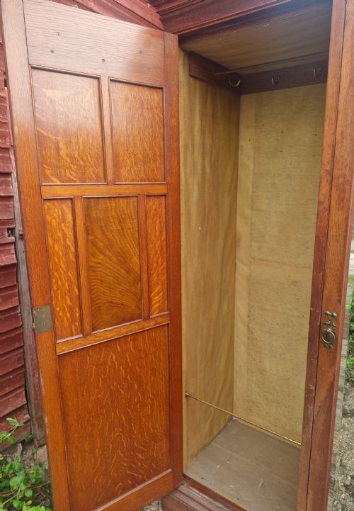 PRACTICAL EDWARDIAN OAK AND POLLARD OAK TRIPLE WARDROBE - ADDITIONAL PHOTO 6