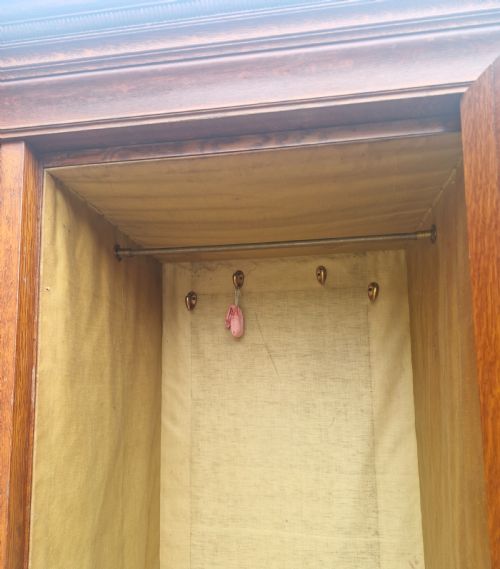 PRACTICAL EDWARDIAN OAK AND POLLARD OAK TRIPLE WARDROBE - ADDITIONAL PHOTO 4
