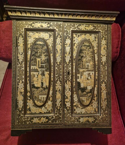 Chinese Lacquered Table Top Jewellery Cabinet.