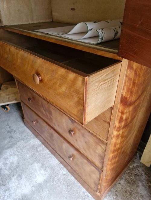 OVER SIZED SATINBIRCH CHEST OF DRAWERS WITH CUPBOARD TO THE TOP - ADDITIONAL PHOTO 4