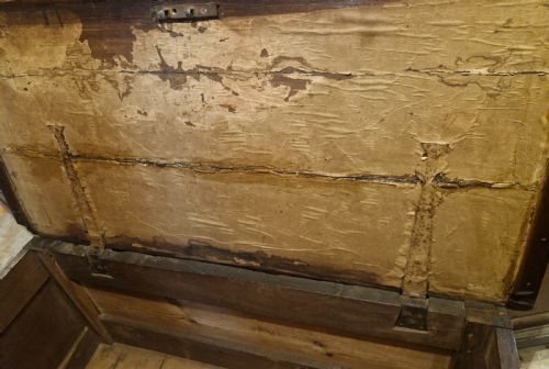 GEORGIAN PANELLED OAK MULE CHEST - ADDITIONAL PHOTO 1