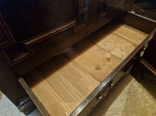 GEORGIAN PANELLED OAK MULE CHEST - ADDITIONAL PHOTO 5