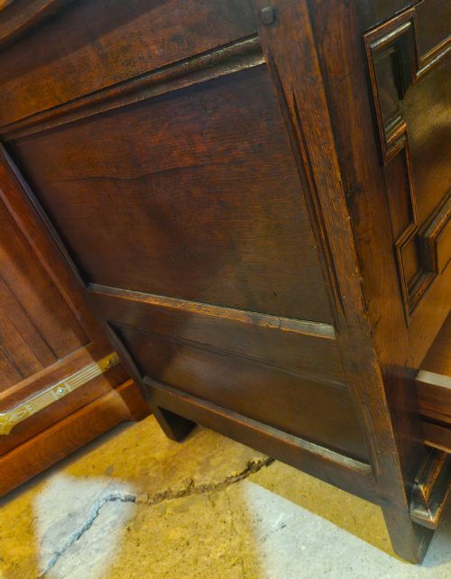 GEORGIAN PANELLED OAK MULE CHEST - ADDITIONAL PHOTO 8