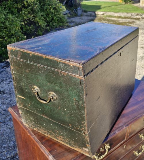 EARLY 19TH CENTURY GREEN PAINTED OAK COACHING TRUNK - ADDITIONAL PHOTO 1