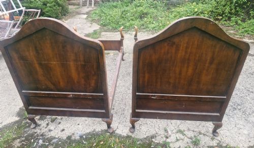 PAIR OF WALNUT SINGLE BEDS WITH PAINTED LEATHER PANELS - ADDITIONAL PHOTO 3