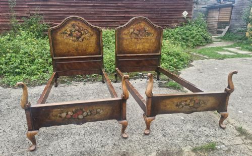 PAIR OF WALNUT SINGLE BEDS WITH PAINTED LEATHER PANELS - ADDITIONAL PHOTO 7