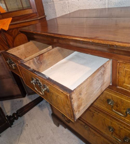 18TH CENTURY INLAID WALNUT CHEST OF DRAWERS - ADDITIONAL PHOTO 1