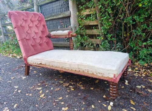 Bobbin Framed Upholstered Day Bed.