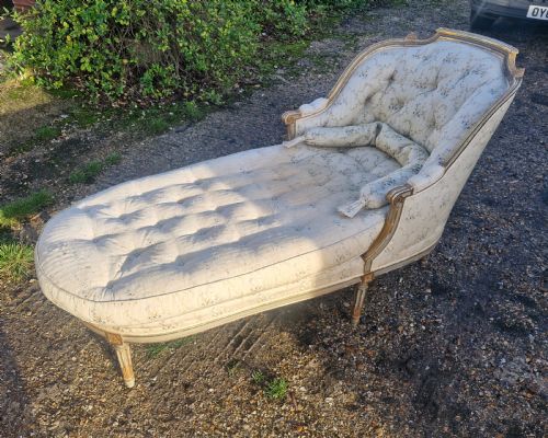 EARLY 20TH CENTURY GILT DECORATED DAY BED - ADDITIONAL PHOTO 2