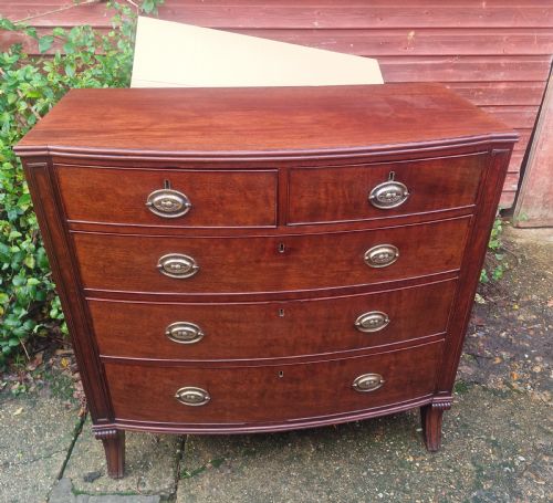 REGENCY MAHOGANY BOW FRONT CHEST OF DRAWERS WITH SABRE FRONT LEGS - ADDITIONAL PHOTO 8