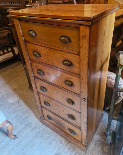 LATE VICTORIAN OAK WELLINGTON CHEST - ADDITIONAL PHOTO 2