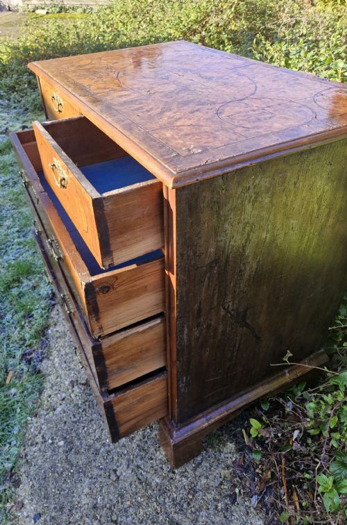 EARLY 18TH CENTURY WALNUT CHEST OF DRAWERS FOR RESTORATION Q - ADDITIONAL PHOTO 11