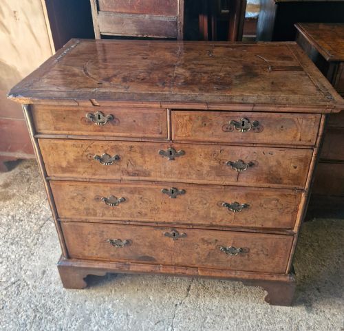 EARLY 18TH CENTURY WALNUT CHEST OF DRAWERS FOR RESTORATION - ADDITIONAL PHOTO 16