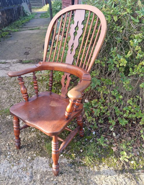 VICTORIAN WINDSOR ARMCHAIR WITH MAKERS STAMP - ADDITIONAL PHOTO 3