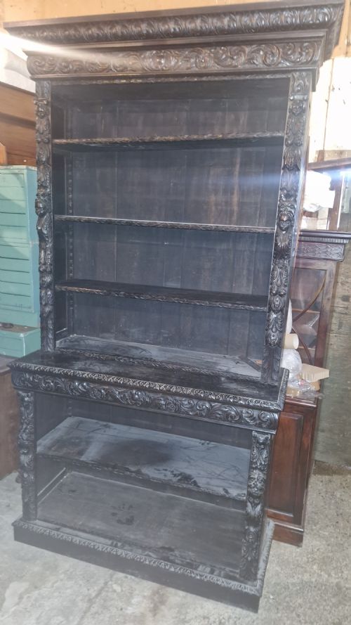 USEFUL AND TALL CARVED OAK OPEN FRONT BOOKCASE - ADDITIONAL PHOTO 5