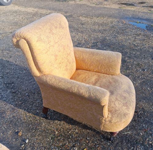 LATE VICTORIAN UPHOLSTERED ARMCHAIR IN THE STYLE OF HOWARD - ADDITIONAL PHOTO 2