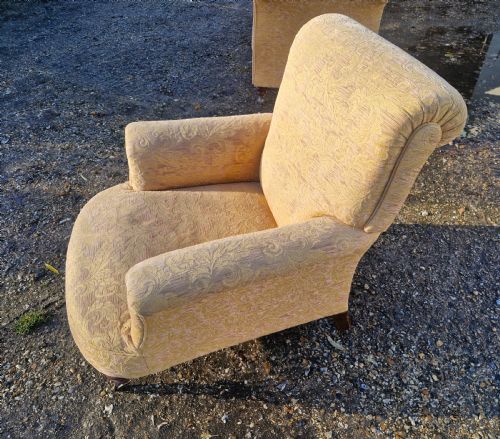 LATE VICTORIAN UPHOLSTERED ARMCHAIR IN THE STYLE OF HOWARD - ADDITIONAL PHOTO 6