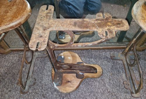 SET OF 4 INDUSTRIAL MACHINIST STOOLS - ADDITIONAL PHOTO 3