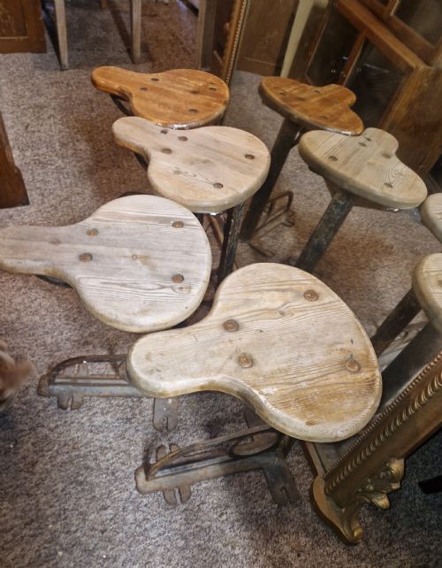 SET OF 4 INDUSTRIAL MACHINIST STOOLS - ADDITIONAL PHOTO 8