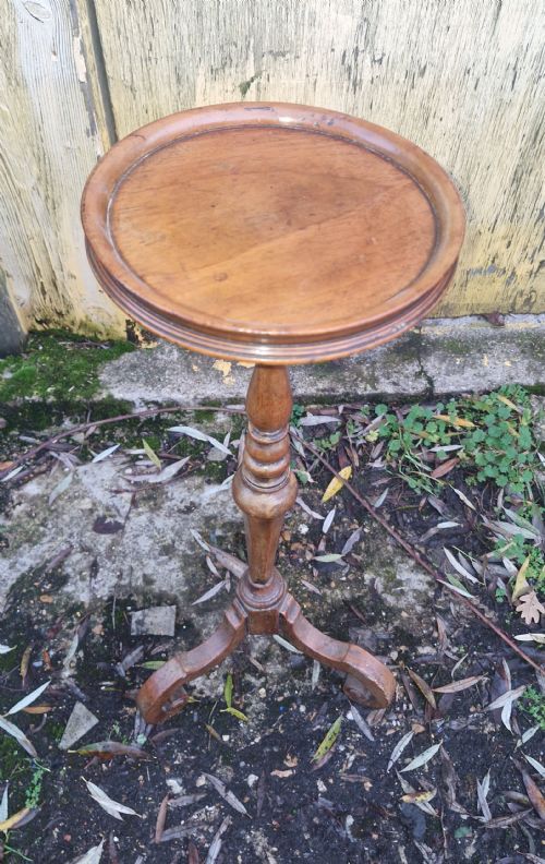ANTIQUE WALNUT CANDLE STAND - ADDITIONAL PHOTO 7