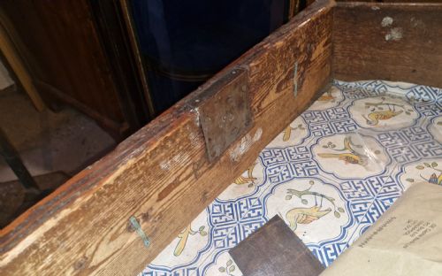 EARLY 18TH CENTURY WALNUT ESCRITOIRE - ADDITIONAL PHOTO 8