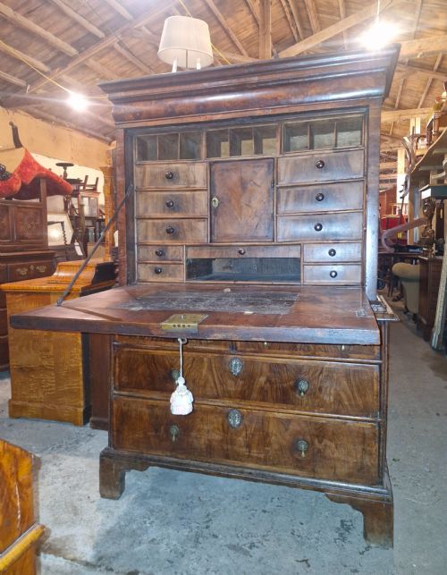 EARLY 18TH CENTURY WALNUT ESCRITOIRE - ADDITIONAL PHOTO 5