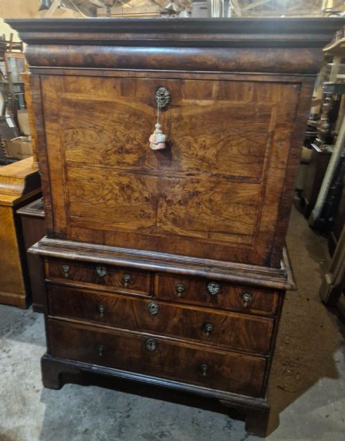 EARLY 18TH CENTURY WALNUT ESCRITOIRE - ADDITIONAL PHOTO 7