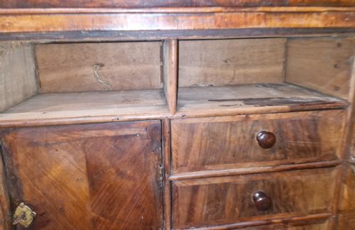 EARLY 18TH CENTURY WALNUT ESCRITOIRE - ADDITIONAL PHOTO 14