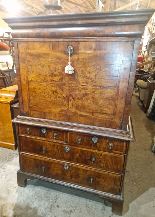 EARLY 18TH CENTURY WALNUT ESCRITOIRE - ADDITIONAL PHOTO 30