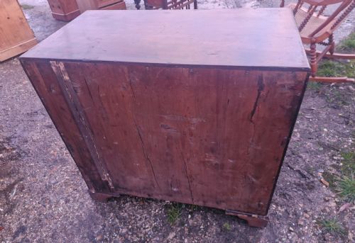 EARLY 18TH RED WALNUT CHEST OF DRAWERS - ADDITIONAL PHOTO 4