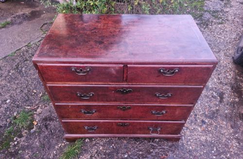 EARLY 18TH RED WALNUT CHEST OF DRAWERS - ADDITIONAL PHOTO 7