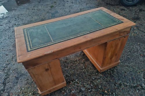 19TH CENTURY PINE KNEEHOLE PEDESTAL WRITING DESK - ADDITIONAL PHOTO 4