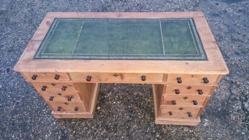 19TH CENTURY PINE KNEEHOLE PEDESTAL WRITING DESK - ADDITIONAL PHOTO 9