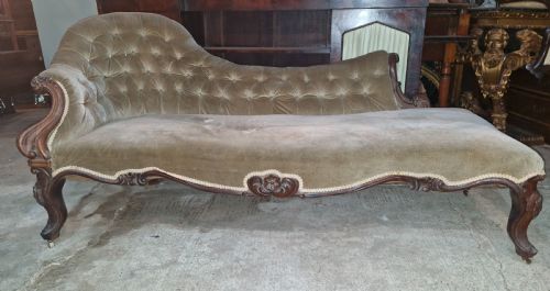 LARGE EARLY VICTORIAN CARVED ROSEWOOD FRAMED CHAISE LONGUE - ADDITIONAL PHOTO 8