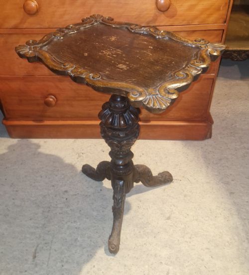 LATE VICTORIAN OAK OCCASIONAL TABLE WITH GILLOWS STYLE TOP - ADDITIONAL PHOTO 3